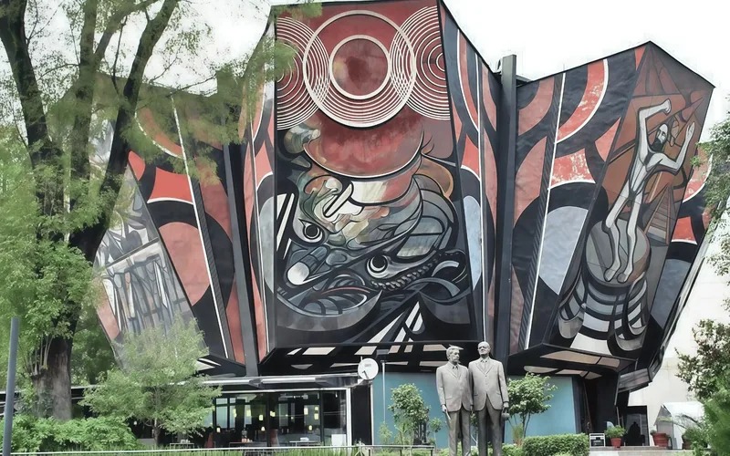 Vista de la colonia Nápoles con sus avenidas y zona comercial, Ciudad de México